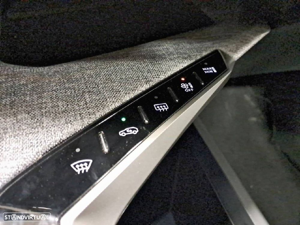 Peugeot 5008 1.2 Hybrid Allure e-DCS6 - 22