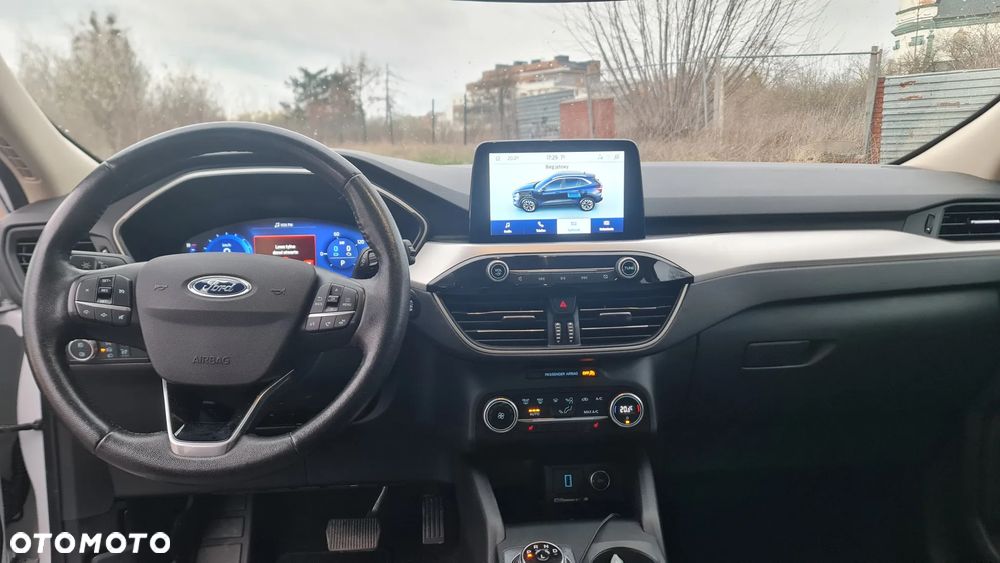Ford Kuga - 17