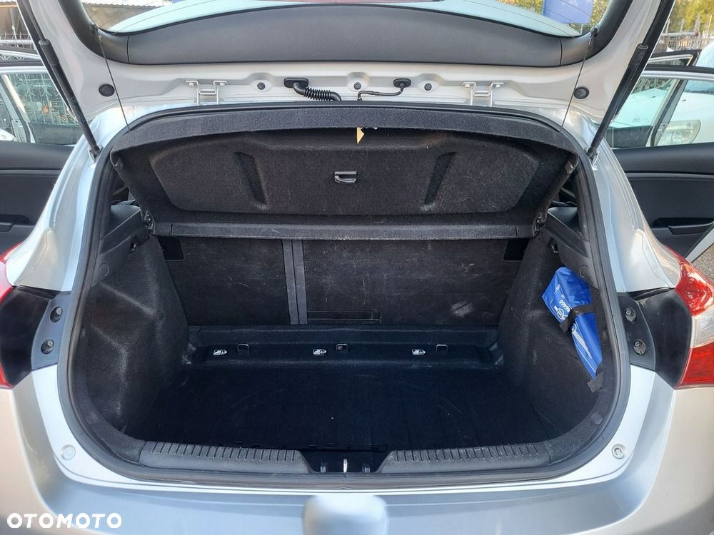 Hyundai i30 - 25