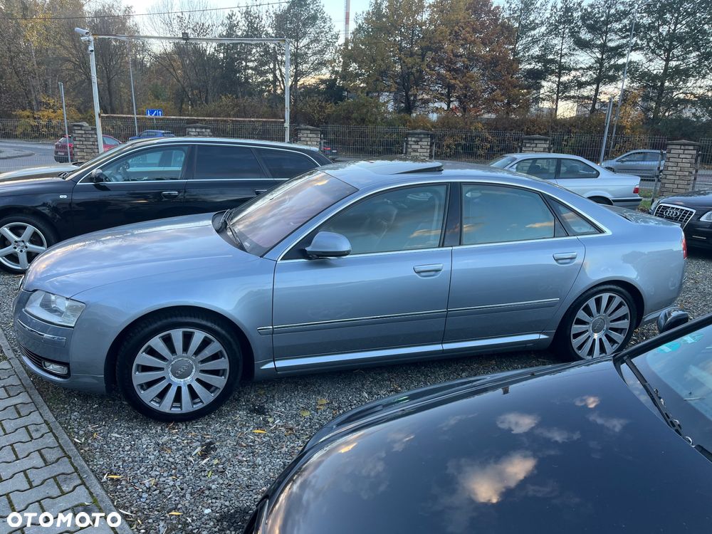 Audi A8 - 8