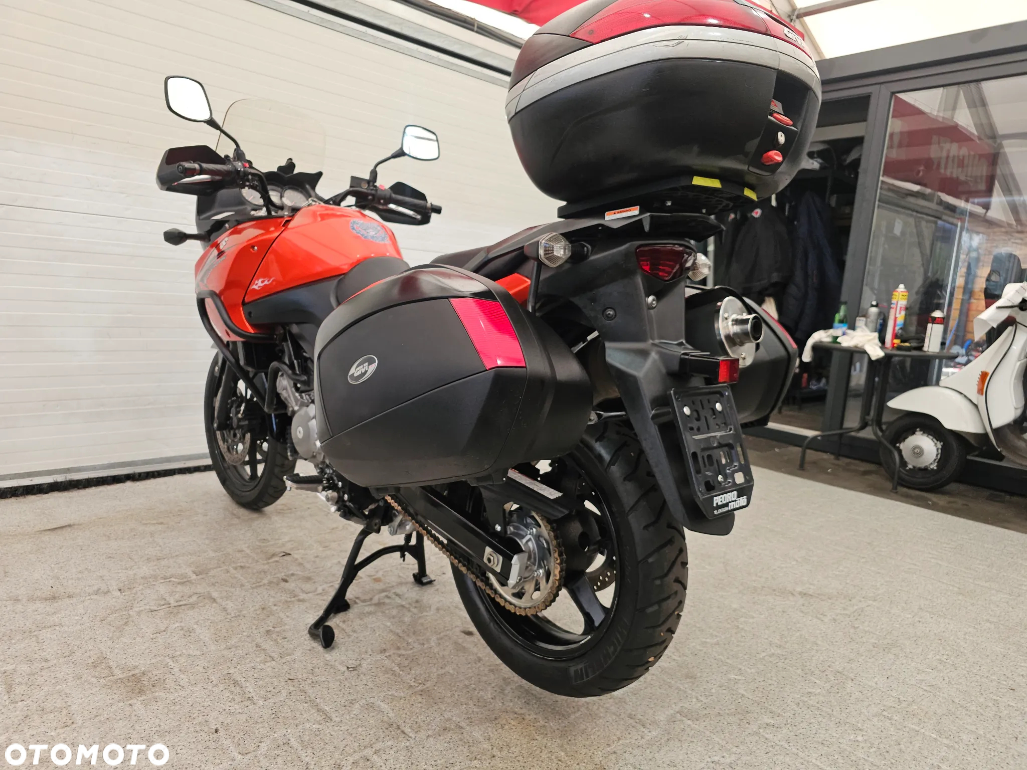 Suzuki DL - 23