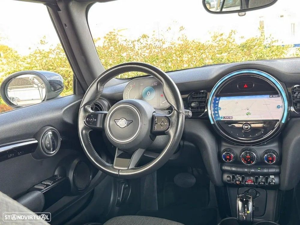 MINI Cabrio Cooper Premium Essential Auto - 22