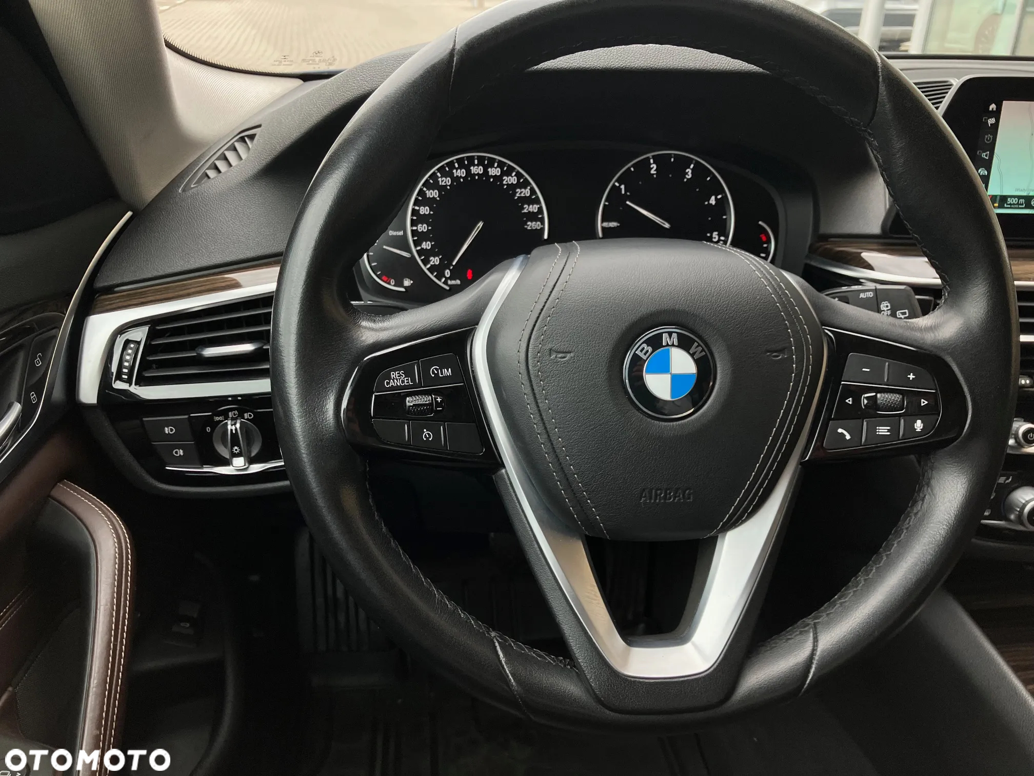 BMW Seria 5 520d xDrive Touring - 27