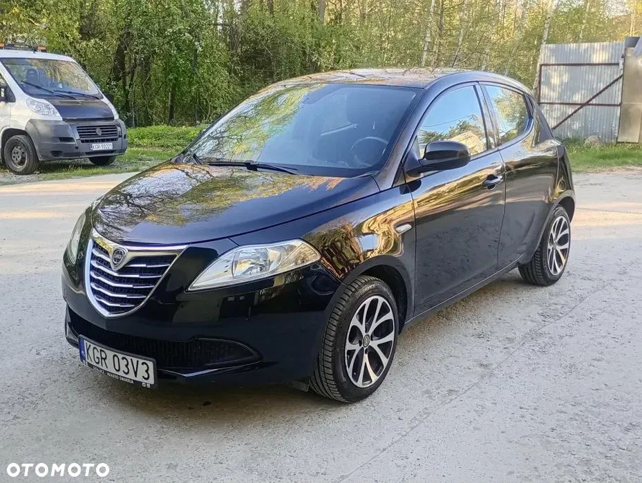 Lancia Ypsilon 1.2 8V Gold - 2
