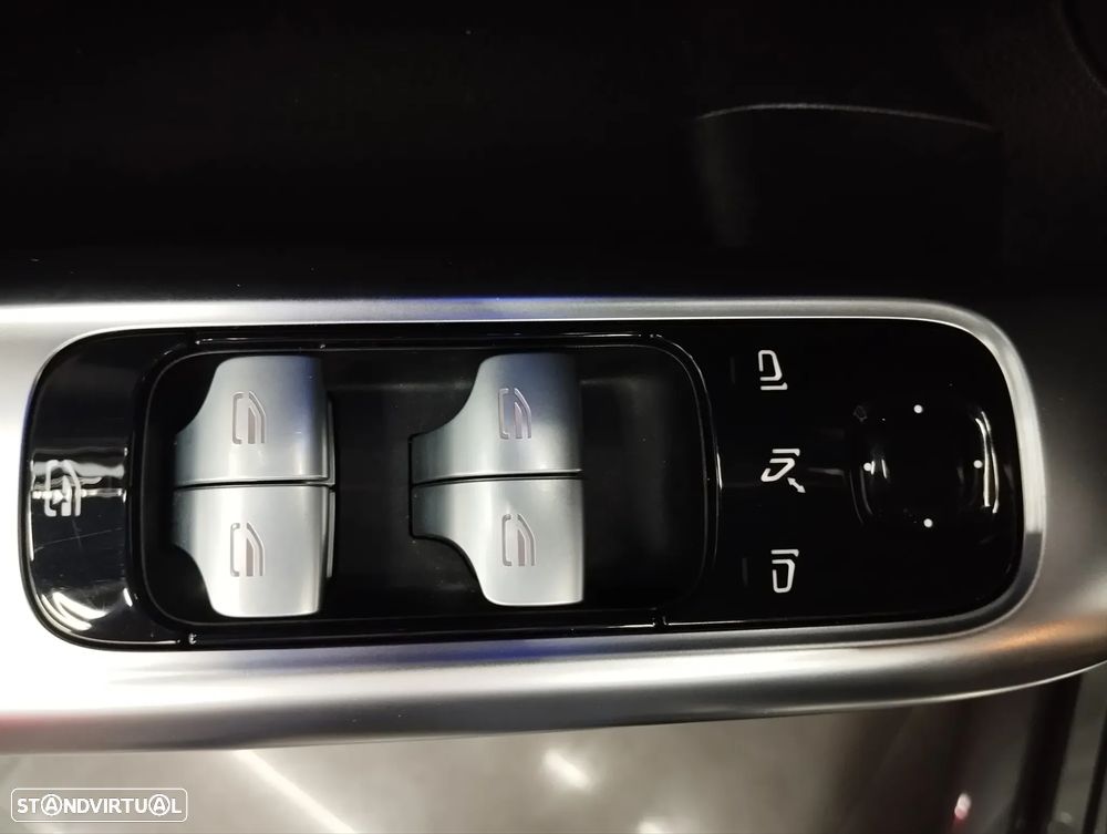 Mercedes-Benz C 300 d AMG Line - 19