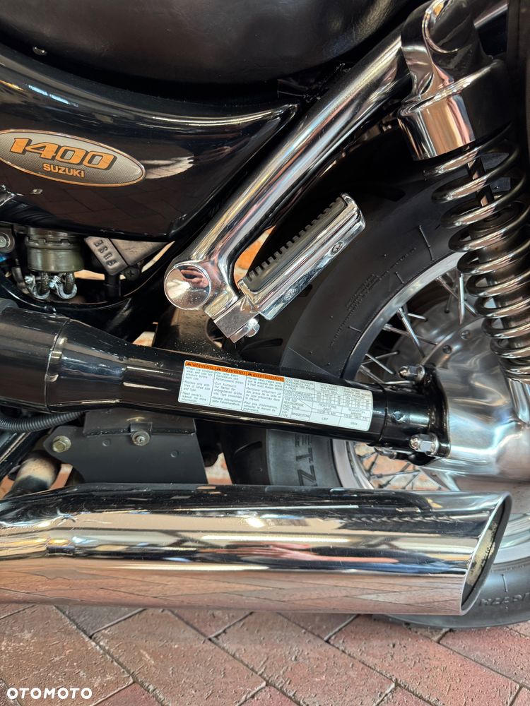 Suzuki Intruder - 19