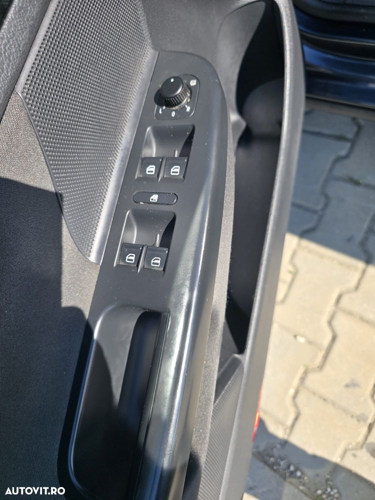 VOLKSWAGEN Golf 2010 — imagine 7