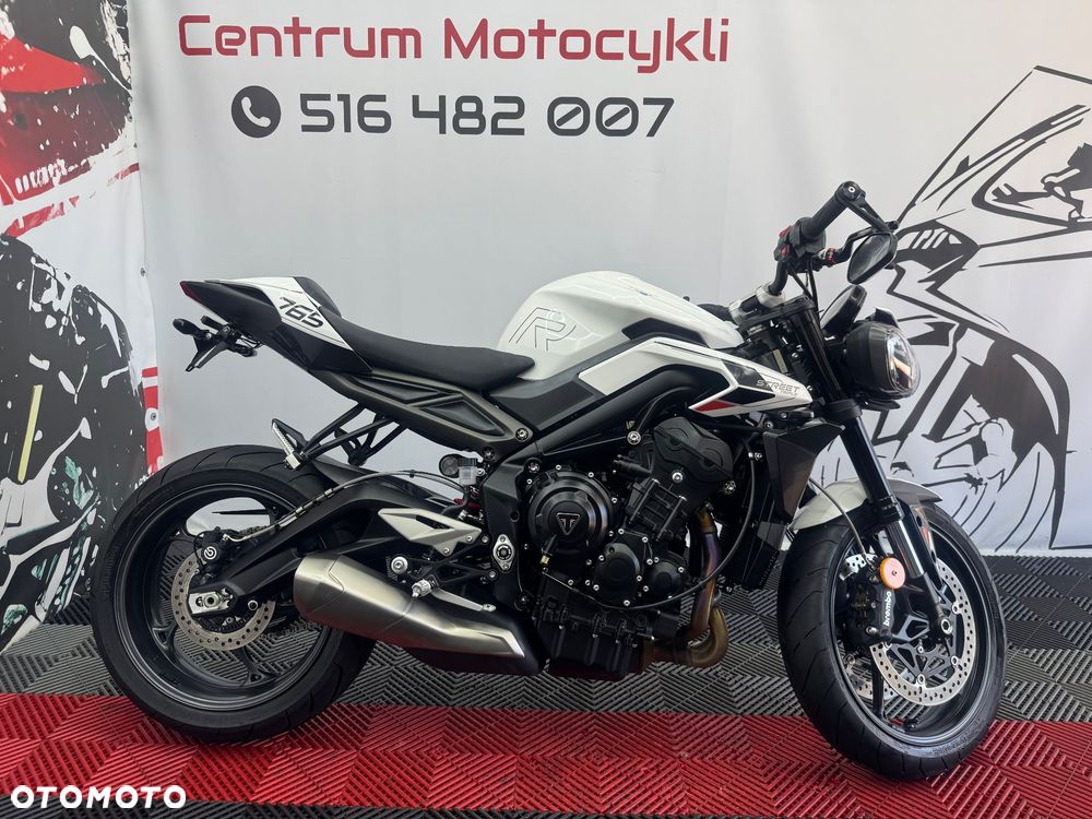 Triumph Street Triple - 2