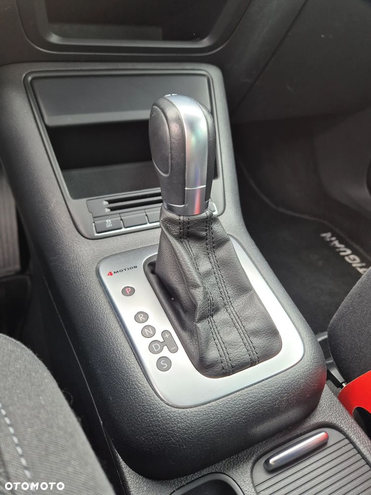 Volkswagen Tiguan 2.0 TDI DPF 4Motion BlueMotion Technology DSG Sport & Style - 16