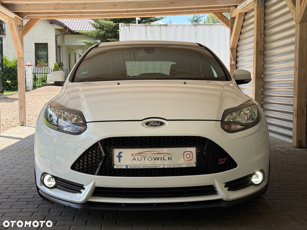 Ford Focus 2.0 EcoBoost ST mit Leder-Exclusiv-Paket - 8