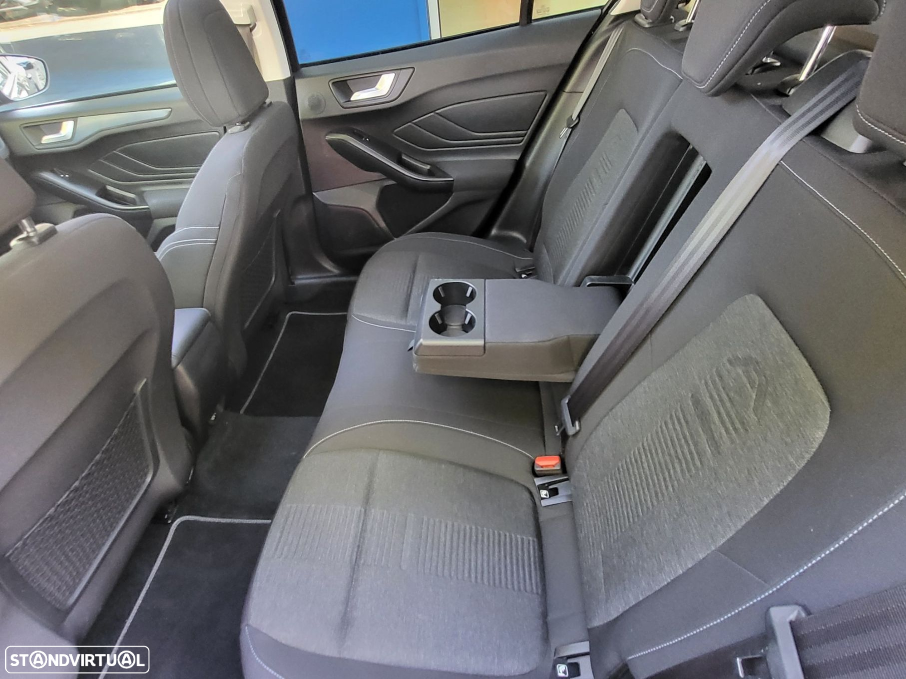 Ford Focus SW 1.0 EcoBoost Active - 17