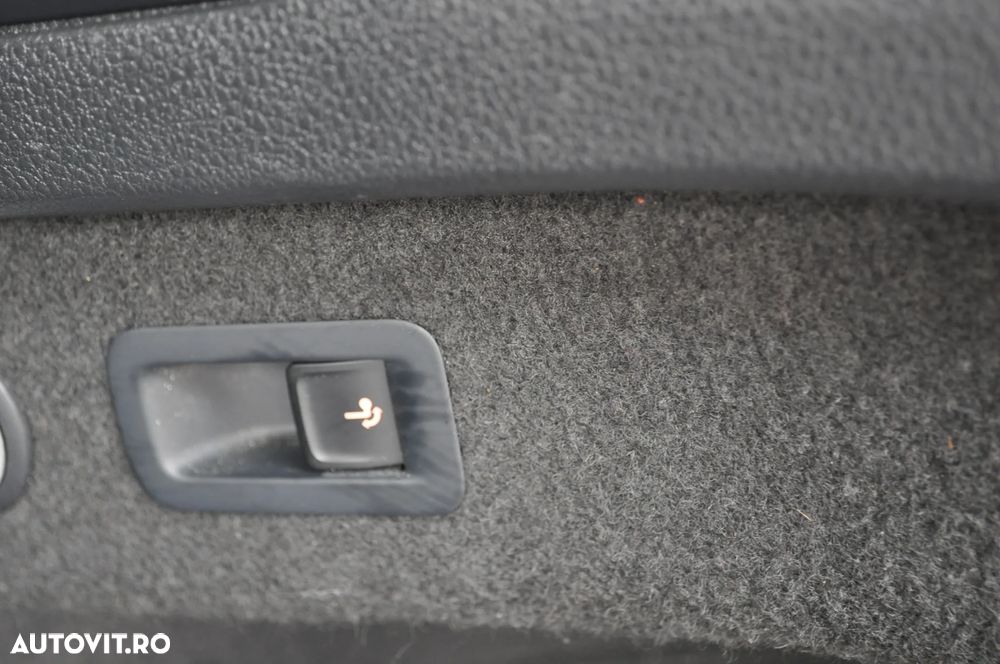 Volkswagen Passat 2.0 TDI SCR 4Motion DSG Highline - 14