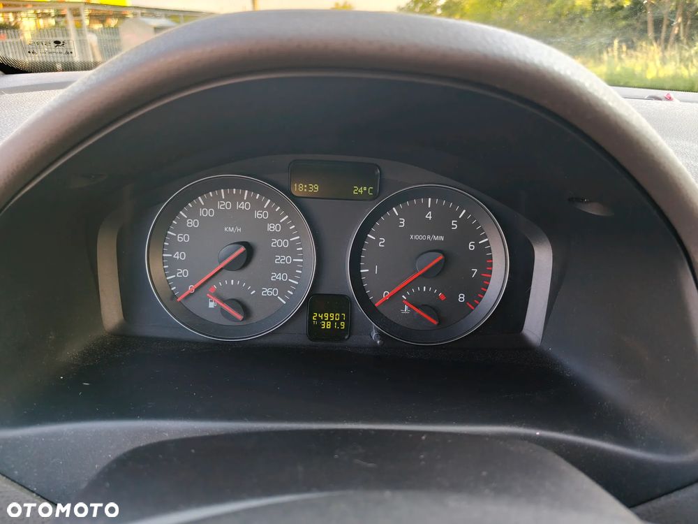 Volvo V50 1.8 - 9