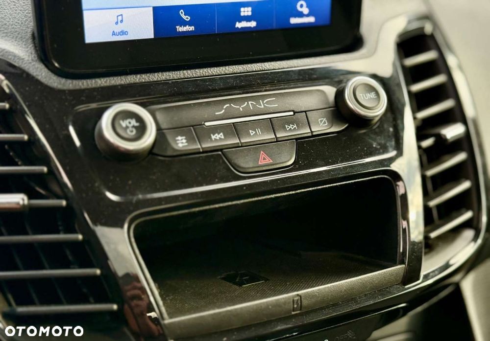 Ford Tourneo Connect Grand - 23