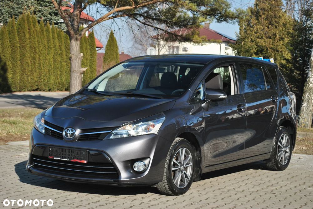 Toyota Verso 1.6 Premium 7os - 4