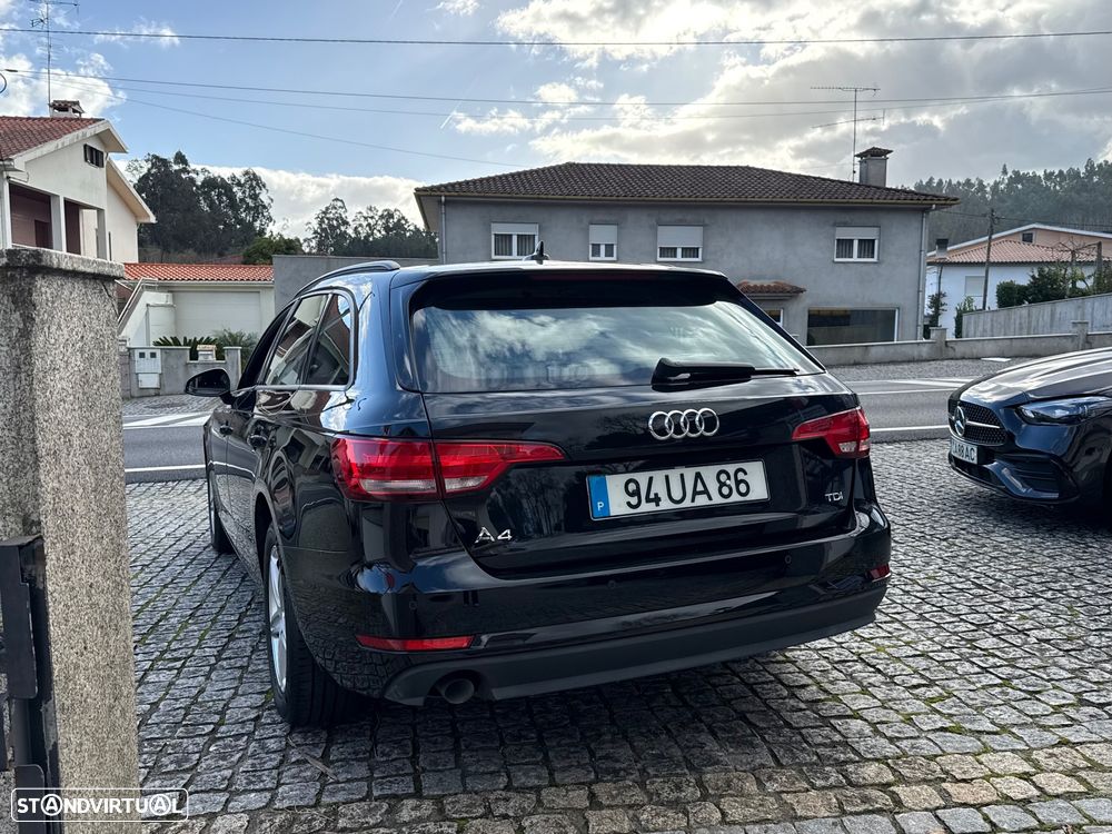 Audi A4 Avant 35 TDI Design S tronic - 4