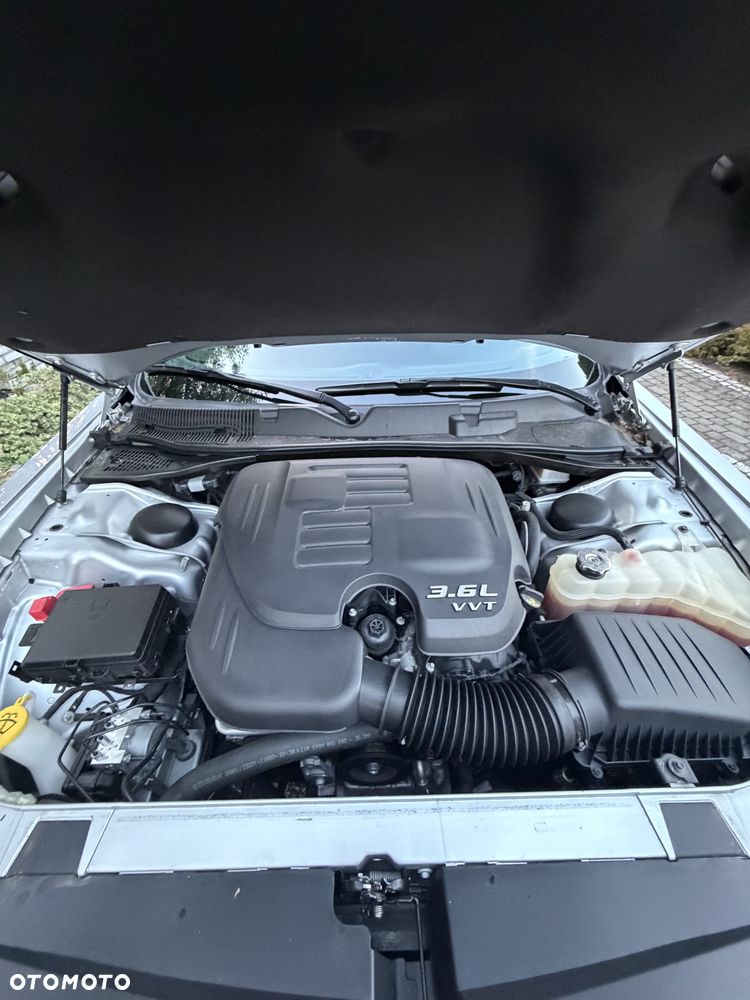 Dodge Challenger 3.6 SXT Plus - 17