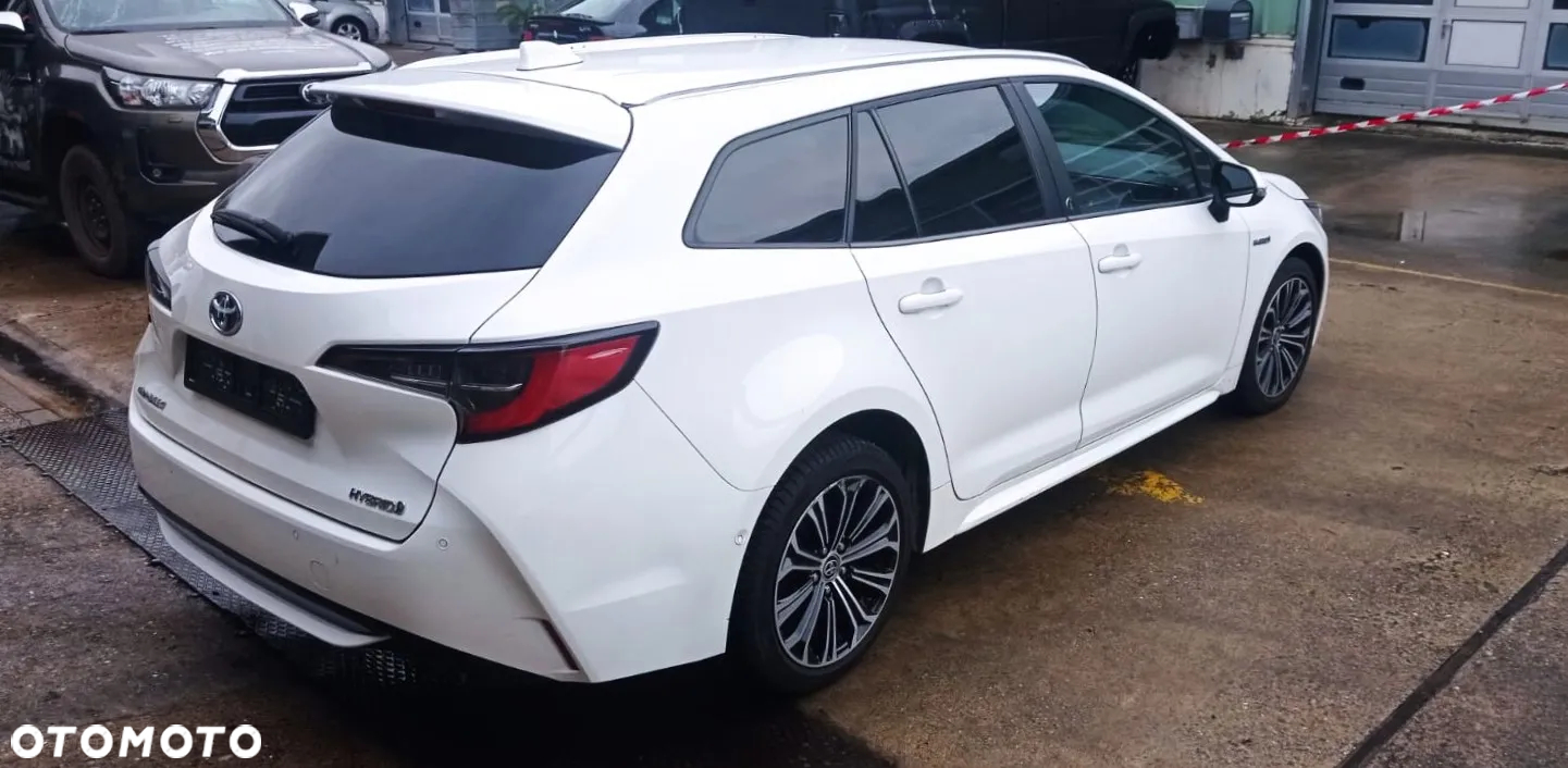 Toyota Corolla - 4