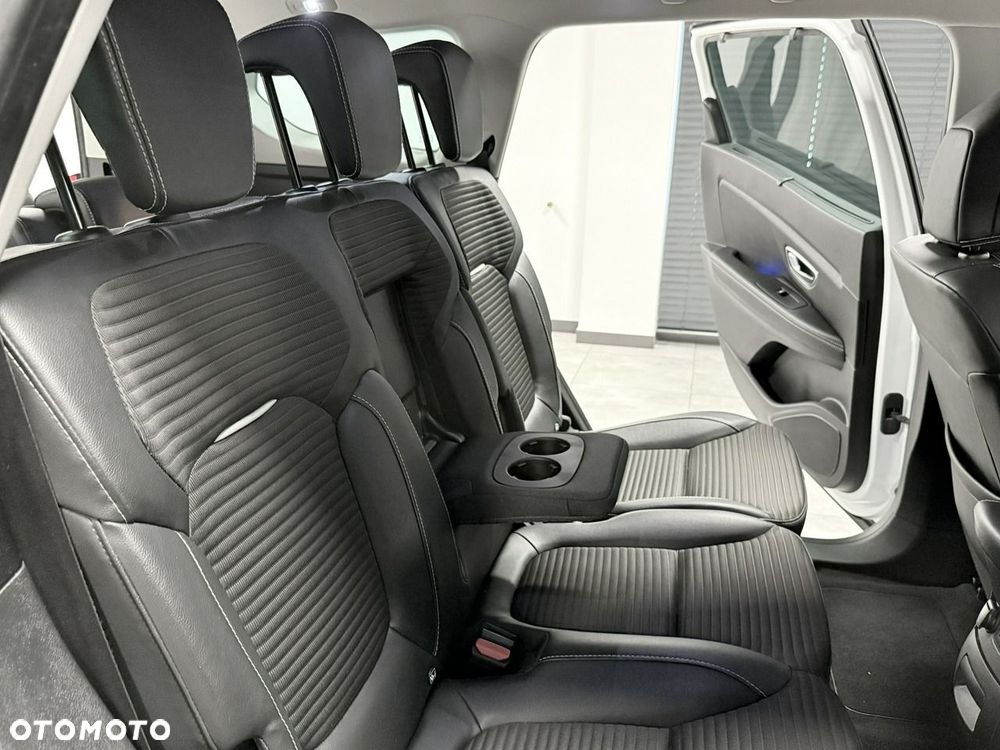 Renault Grand Scenic - 31