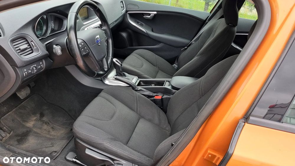 Volvo V40 Cross Country D3 Momentum - 16