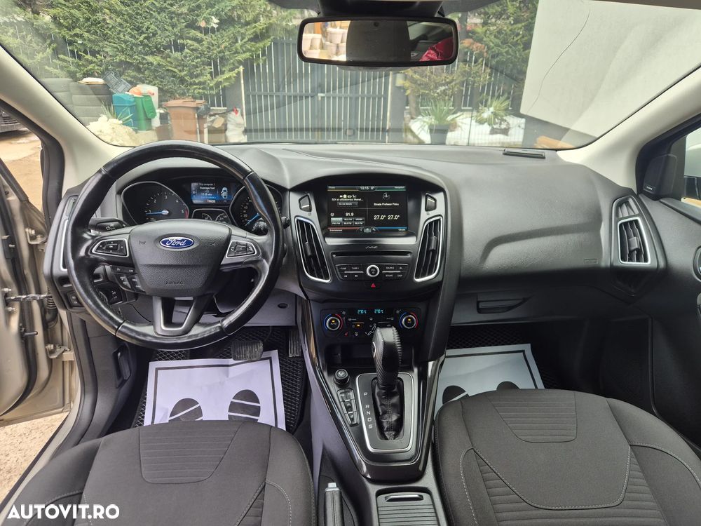 Ford Focus 2.0 TDCI Powershift Titanium - 14
