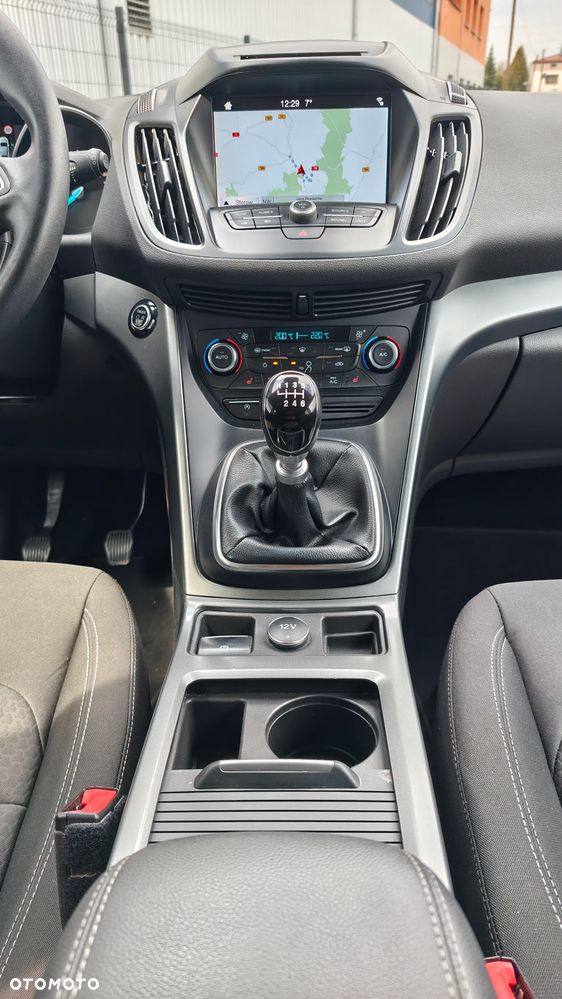 Ford Kuga - 25