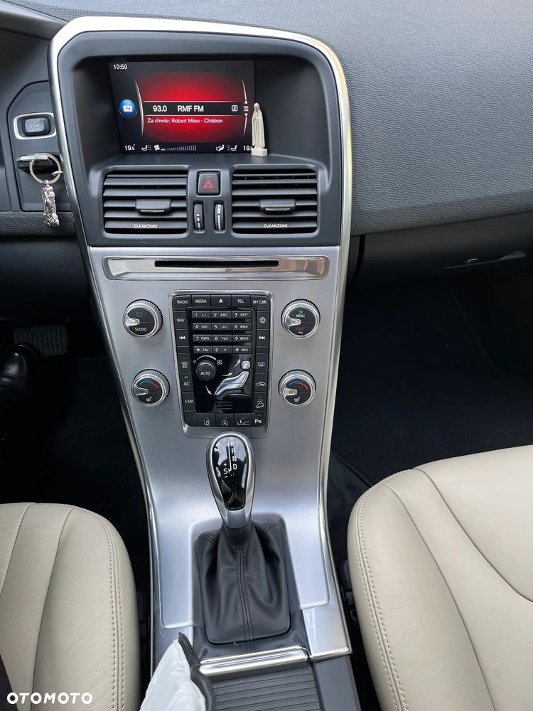 Volvo XC 60 D4 AWD Summum - 23