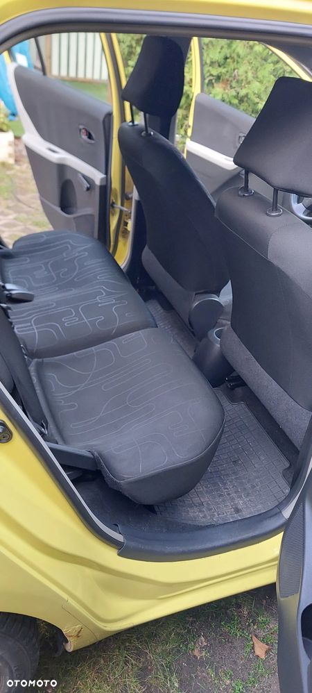 Toyota Yaris 1.33 Luna - 17