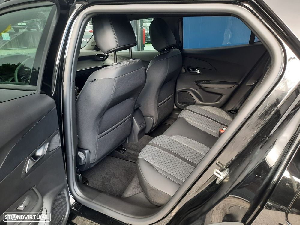 Peugeot 2008 1.2 PureTech Allure - 7