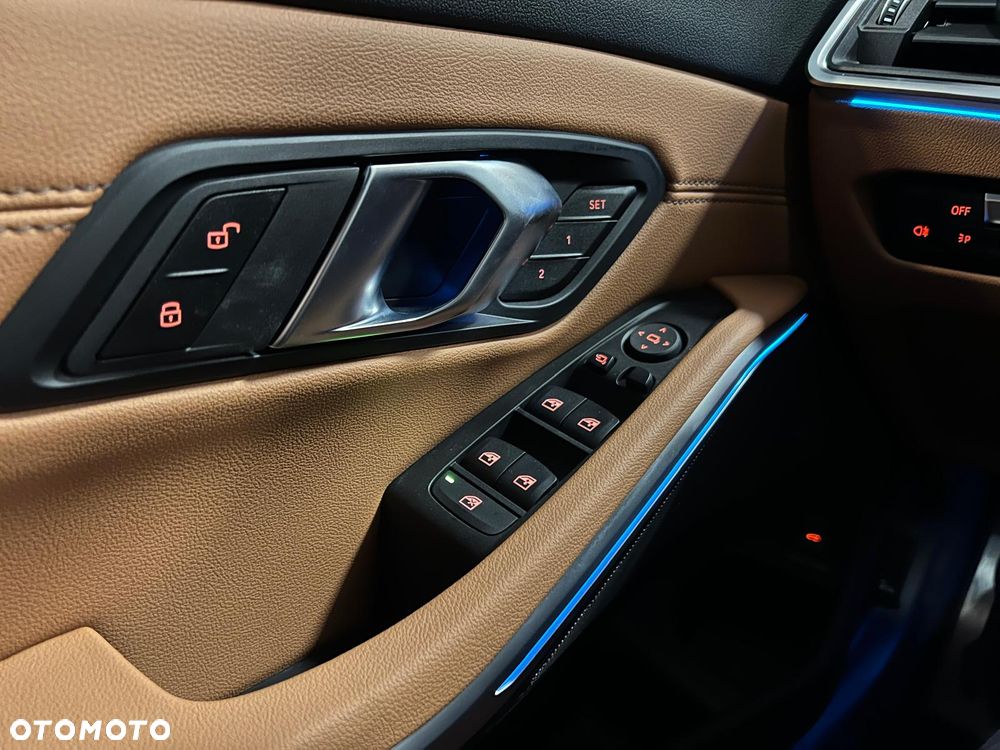 BMW Seria 3 M340i xDrive mHEV sport - 19