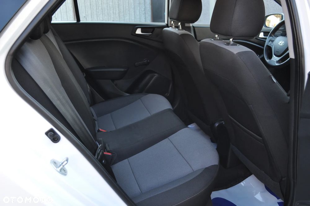 Hyundai i20 1.2 Select - 18