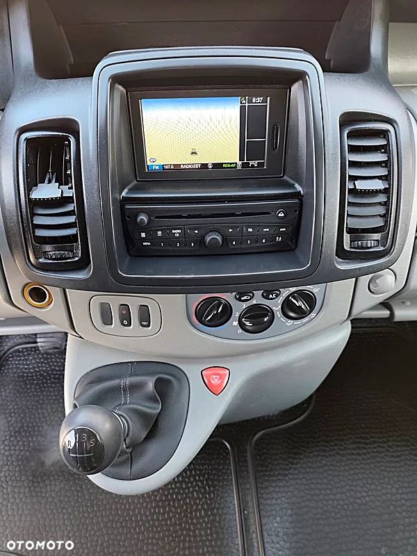 Renault Trafic - 15