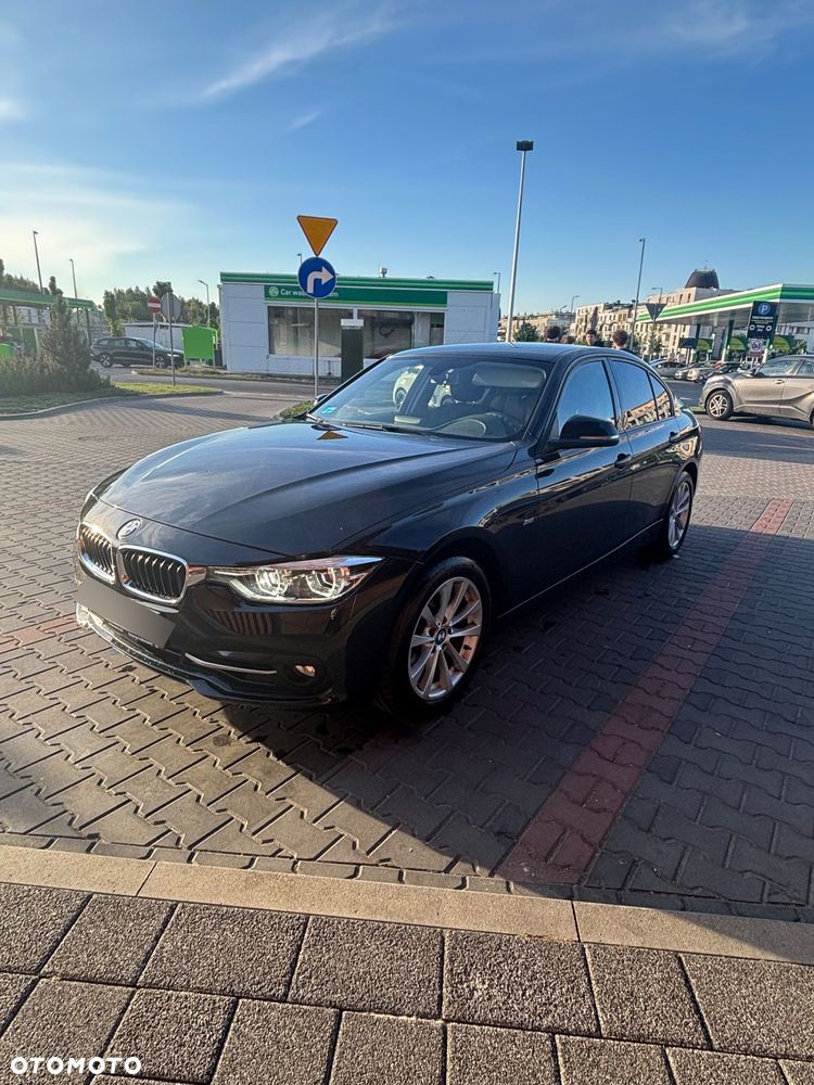 BMW Seria 3 318i Sport Line - 2