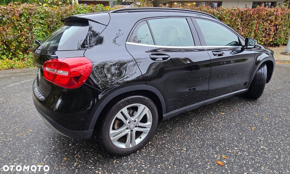 Mercedes-Benz GLA - 7