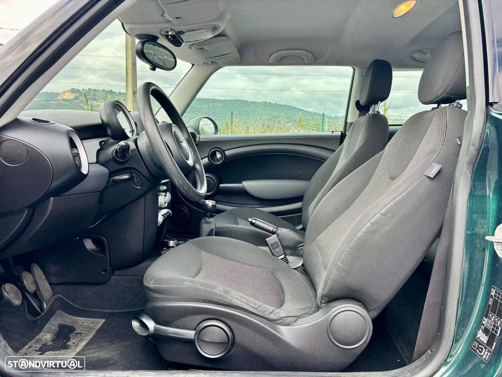 MINI 3 Portas One - 10