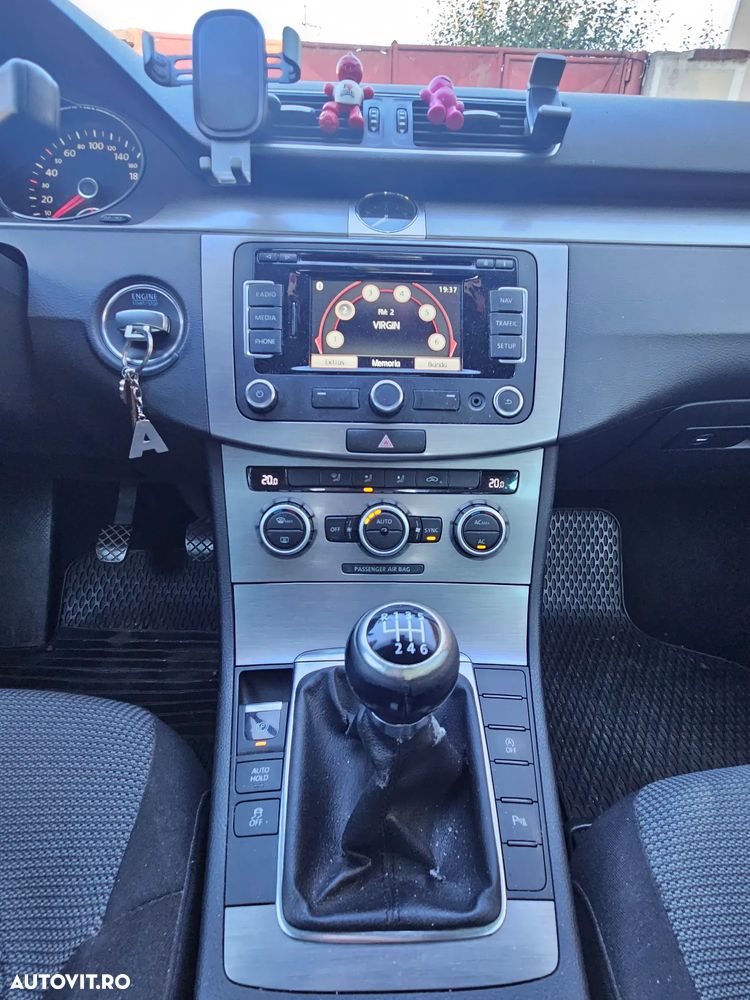 Volkswagen Passat 1.6 TDI BlueMotion - 8