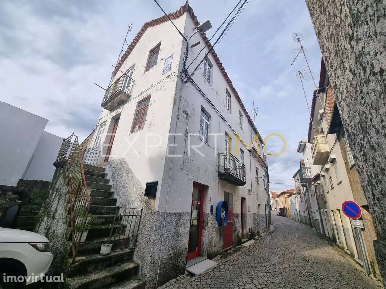 Casa rústica na Aldeia de Melo, Gouveia - Grande imagem: 2/25
