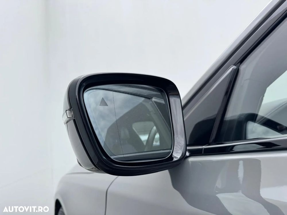 BMW Seria 7 730d xDrive MHEV - 11