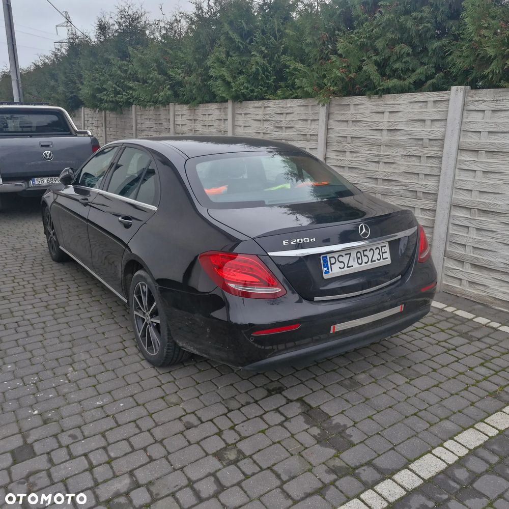 Mercedes-Benz Klasa E 200 d 9G-TRONIC Exclusive - 7