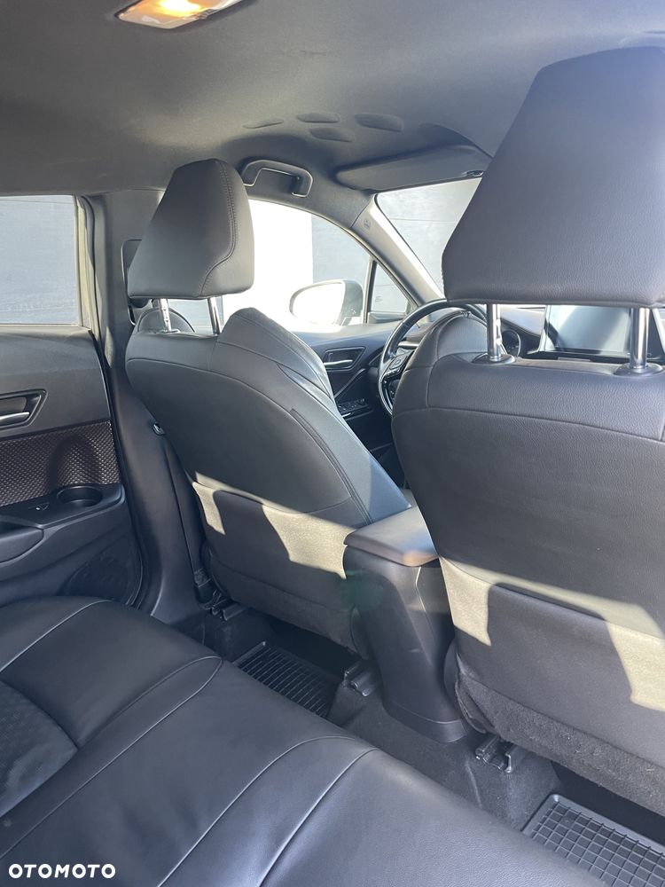 Toyota C-HR Lounge - 16