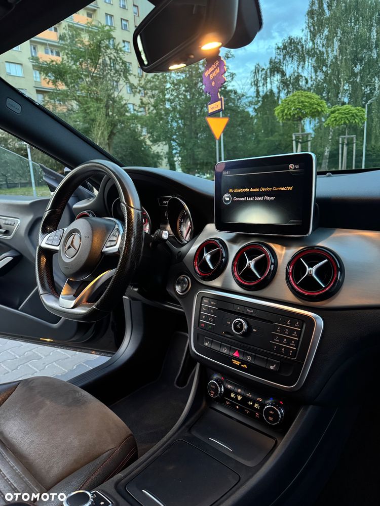 Mercedes-Benz CLA 250 7G-DCT AMG Line - 11