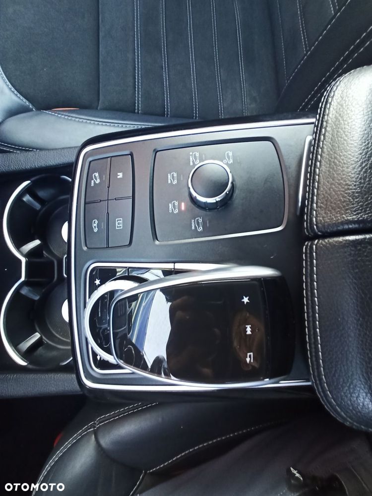 Mercedes-Benz GLE - 16