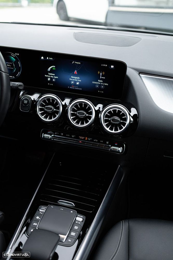 Mercedes-Benz EQA 300 4Matic Progressive - 10