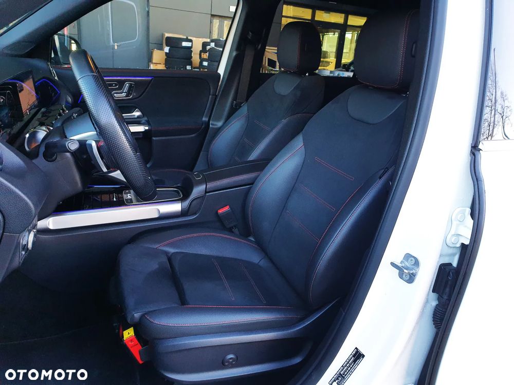 Mercedes-Benz GLB 200 d AMG Line 8G-DCT - 18