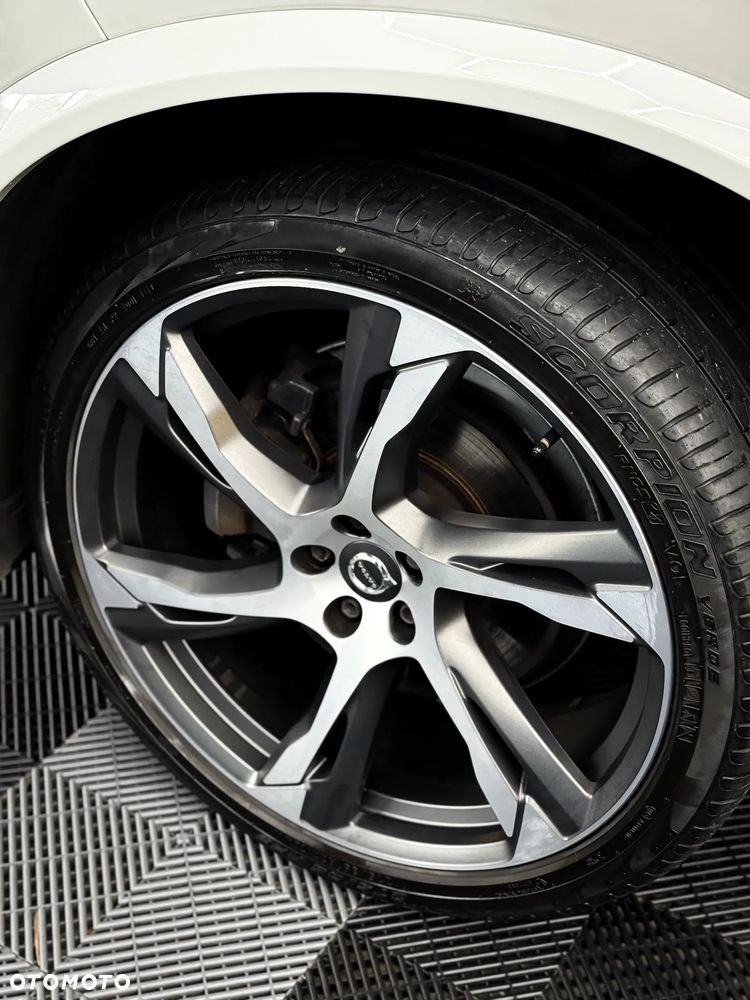 Volvo XC 90 B5 D AWD Geartronic Inscription - 19