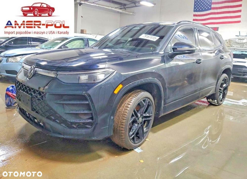Volkswagen Tiguan - 1