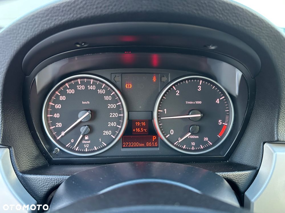 BMW Seria 3 320d DPF Edition Sport - 22