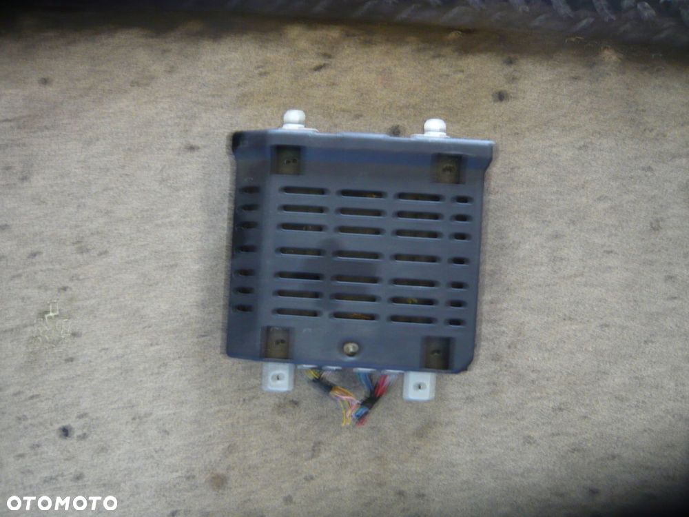 wzmacniacz mitsubishi outlander ii 8701a230 - 1