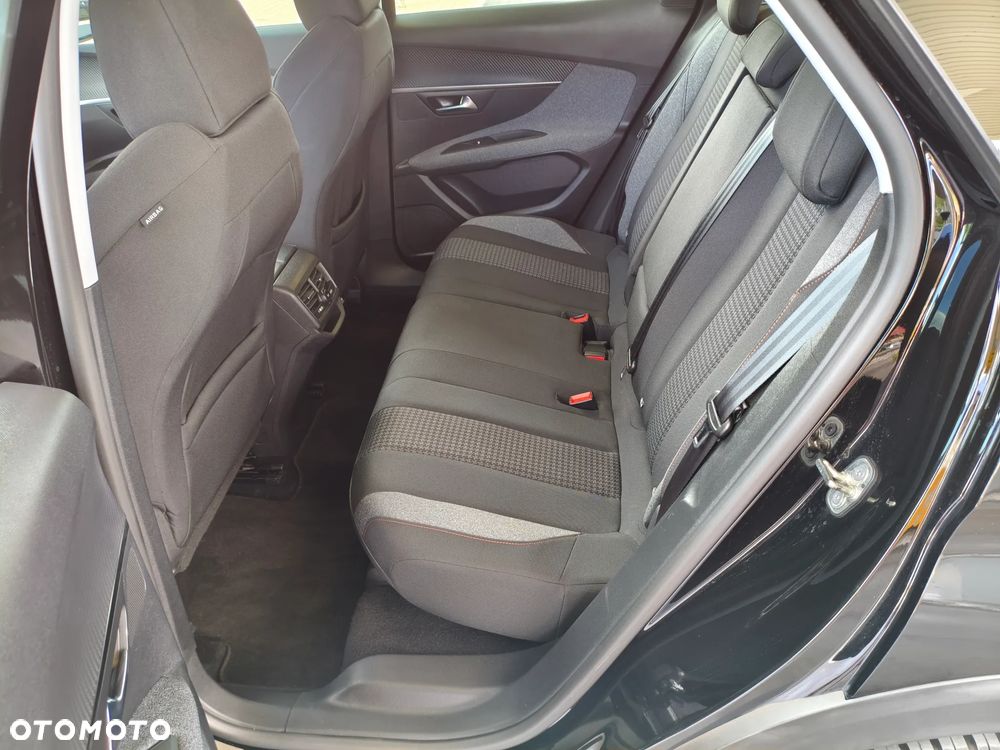 Peugeot 3008 BlueHDi 130 Stop & Start EAT8 Allure - 26