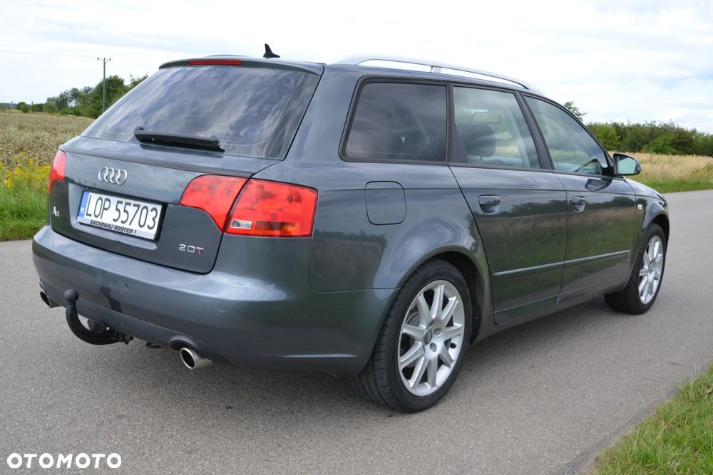 Audi A4 Avant - 25